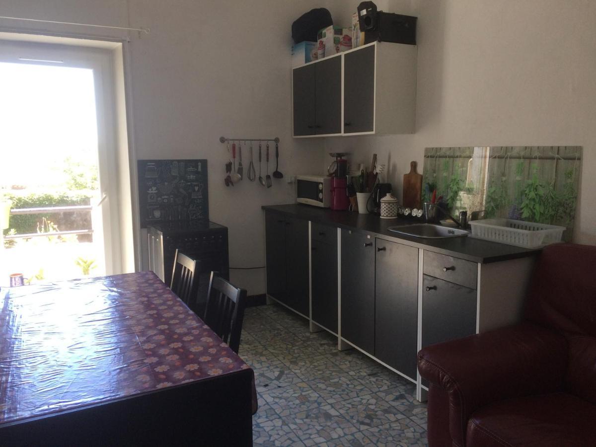 Appartement Sur Sommieres Jusqu'A 6 Personnes Exterior foto